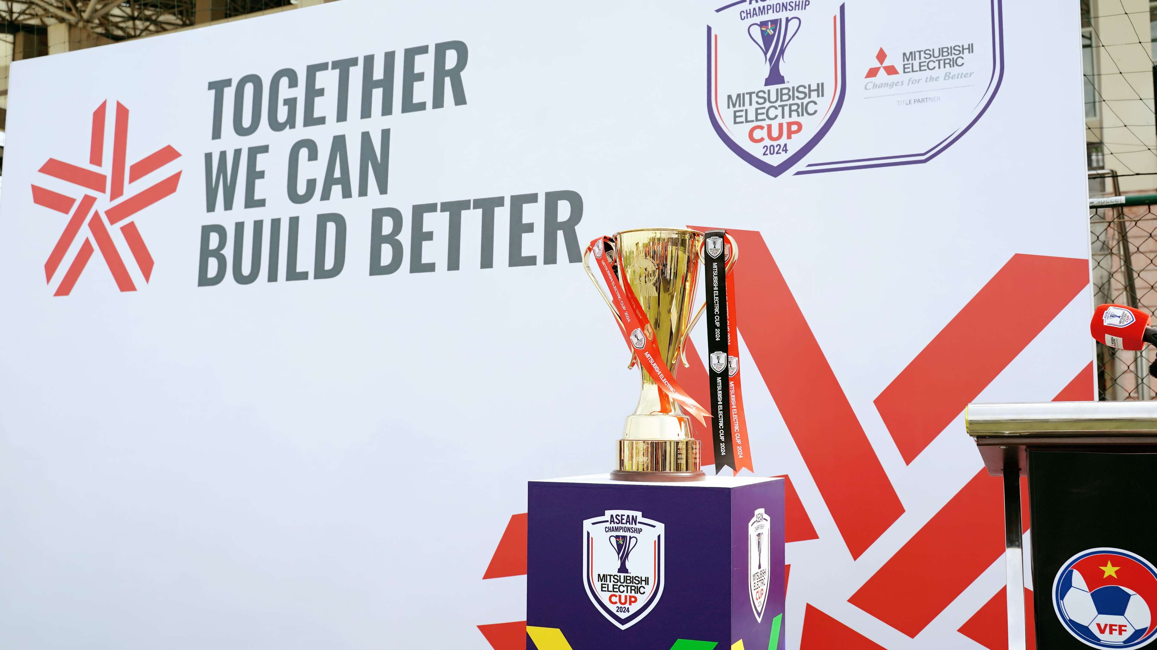 欧冠降级的 欧冠降级的